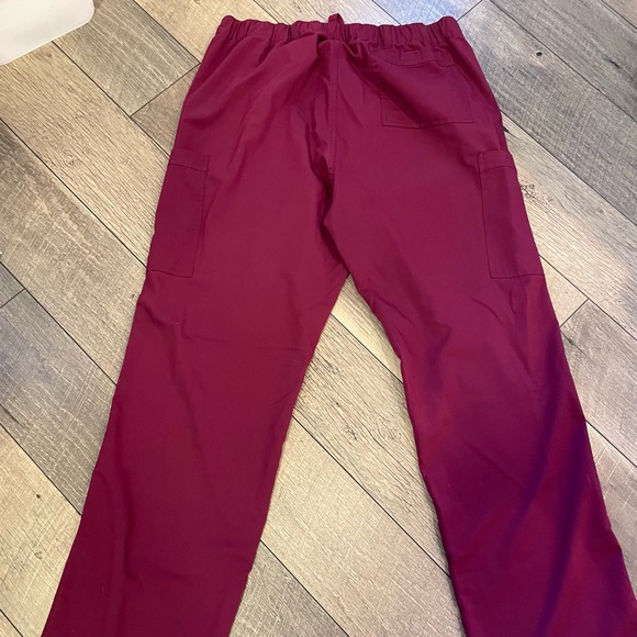 Mens Burgundy Scrub Uniform Set - Picture 14 of 14